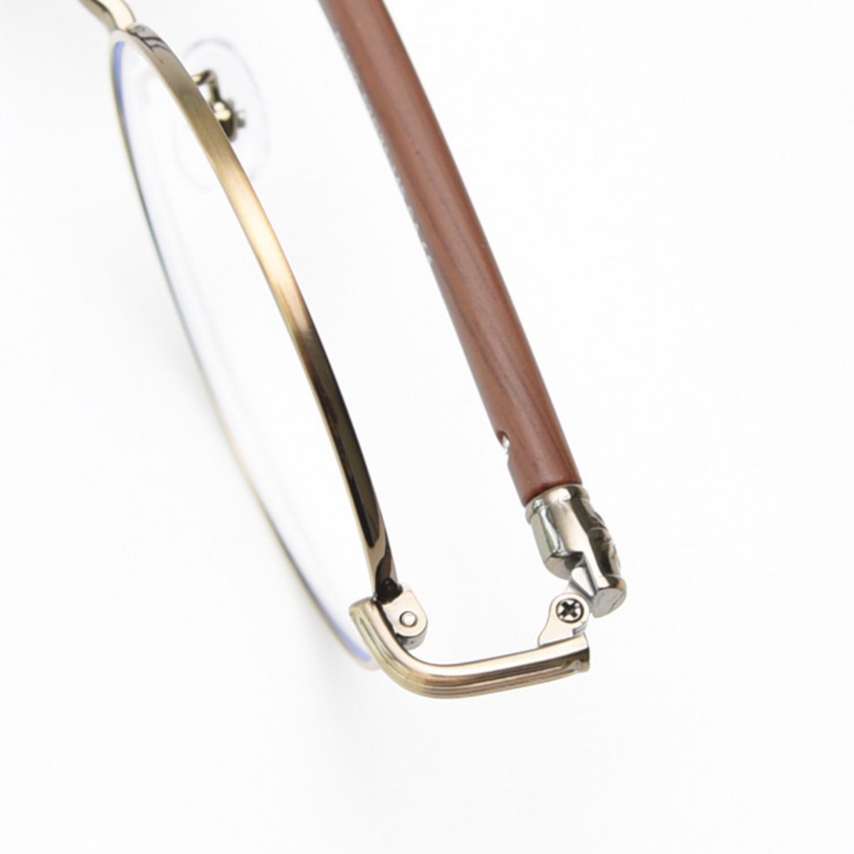 e152c6aa-5dfa-446e-bc61-486133fe4436-Max